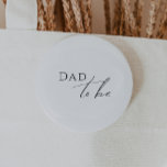 Grappig genderneutraal papa om te zijn ronde button 5,7 cm<br><div class="desc">Introductie van onze grillige genderneutrale papa-to-be-knop - ideaal voor elk seizoen, of het nu herfst, winter, voorjaar of zomer is! Deze knop heeft een boho-chique sfeer met moderne, elegante kalligrafie en een minimalistisch zwart-wit ontwerp. Het is en uniek, met een vleugje shabby chic, waardoor het ideaal is voor zowel jongens...</div>