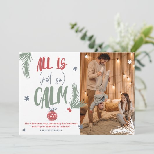 Grappig genoeg is het geen kalm foto-kerstscript. feestdagenkaart (Staand voorkant)