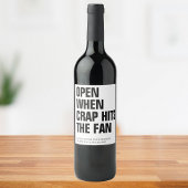 Grappig geopend wanneer crap de aangepaste tekst v wijn etiket
