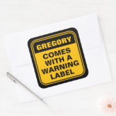 Grappig gepersonaliseerd geel komt met waarschuwin vierkante sticker (Envelop)