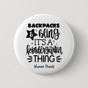 Grappig geschenk voor kleuterschool met naam ronde button 5,7 cm