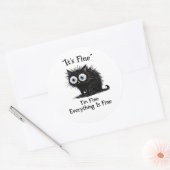 Grappig Gestrest Kat T-shirt – Het Is Prima Meme Ronde Sticker (Envelop)