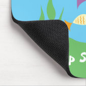 Grappig gewoon door te zwemmen onder water vis in muismat (Hoek)