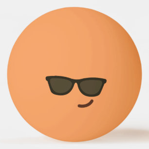 Grappig gezicht. Emoji. Emoticon. Mr Cool. Pingpongbal