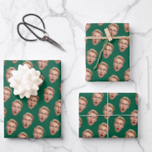 Grappig gezicht groen aangepaste foto verjaardag inpakpapier vel