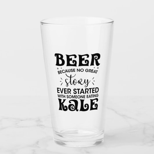 Grappig gezond bier versus groene boerenkool Humor Glas (Voorkant)