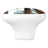 Grappig Giraffe die Tongue eruit gooit. Keramische Knop (Zijkant)