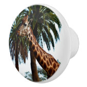 Grappig Giraffe die Tongue eruit gooit. Keramische Knop (Rechts)