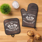 Grappig Grillcadeau voor mannen: Grill Sargeant Ovenwant & Pannenlap Set (Top down)
