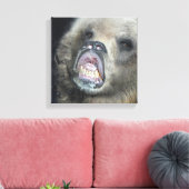 Grappig grizzly Beren welp likken het glasraam Canvas Afdruk (Insitu (Woonkamer))