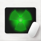 Grappig groen gloeiend radioactiviteitssymbool muismat (Met muis)
