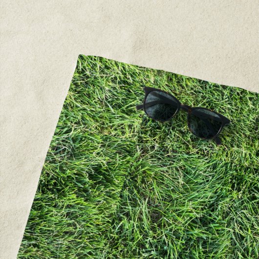 Grappig groen gras, echt fototextuurpatroon leuk strandlaken (In situ)