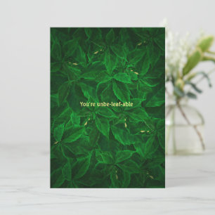 Grappig groen unbe-leaf-able bedankkaart