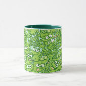 Grappig groene kikkers in een rommelig patroon mok (Midden)