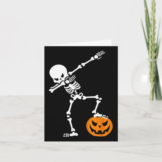 Grappig Halloween pompoen dabbing skelet voor mann Kaart (Voorkant)