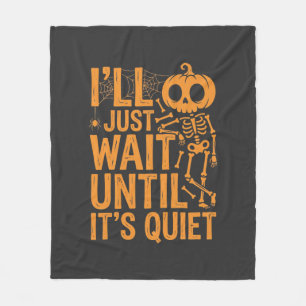 Grappig Halloween-skelet wachtend op stil ontwerp Fleece Deken