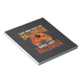 Grappig Halloween Spukhuis Spook Maan Ontwerp Notitieblok (Schuin)
