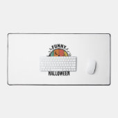 Grappig Halloween Spukhuis Vintage Vector Ontwerp Bureaumat (Keyboard & Muis)