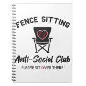 Grappig hek zitten anti sociale club honkbal zacht notitieboek (Voorkant)
