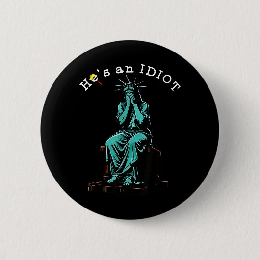 Grappig Hij Is Een Ronde Button 5,7 Cm (Voorkant)