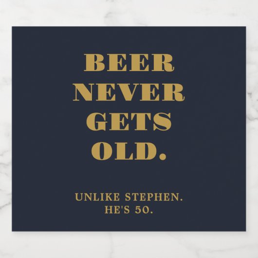 Grappig humoristische 50e verjaardag Navyblauw Gou Bier Etiket (Enkel label)