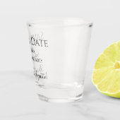 Grappig Huwelijk Bewaar de Datum Zwart Wit Typogra Shot Glas (Rechts)