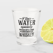 Grappig, ik hou van water bevroren in whiskey shot glas (Voorkant)