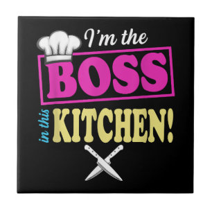 Grappig in de baas in deze keuken T-shirt koken Tegeltje