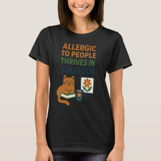 Grappig introvert kat ontwerp met boeken en stille t-shirt