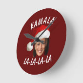 Grappig Kamala Harris Face Santa Hat Kerstmis Ronde Klok (Hoek)