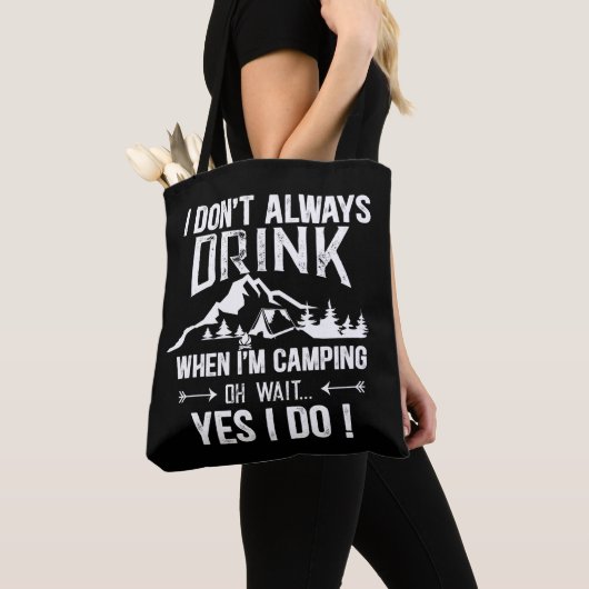 Grappig kamperen en drink gezegden tote bag (Dichtbij)