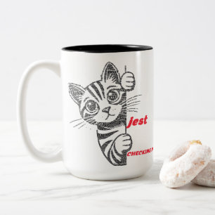 Grappig kat moeder cadeau   Grappige typografie on Tweekleurige Koffiemok