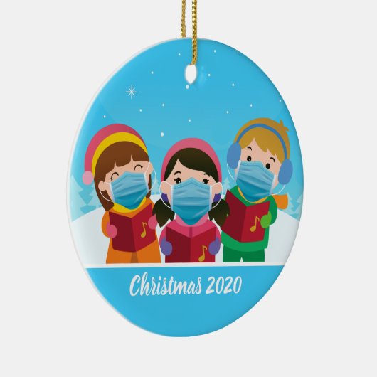 Grappig kerstCarolers in Face Mask Keramisch Ornament (Rechts)