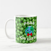 Grappig kerstfeest "Peas on Earth" Punny Cute Koffiemok (Links)