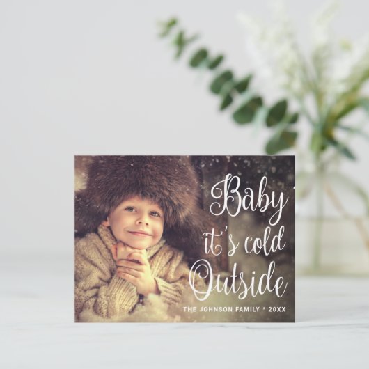 Grappig kerstfoto-Baby. Het is buiten Covid Briefkaart (Staand voorkant)