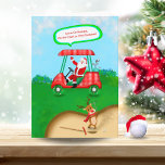 Grappig kerstman met Rudolph die Golf Xmas Bunker  Feestdagen Kaart<br><div class="desc">Een grappige kerstkaart met de Kerstman die toekijkt terwijl Rudolph probeert uit de bunker te komen. Je kunt de grappige kerstboodschap ook naar binnen veranderen in alles wat je maar wilt. Dit is een prachtige kerstkaart voor golfers!</div>