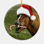 Grappig kerstpaard met kersthoed keramisch ornament (Achterkant)