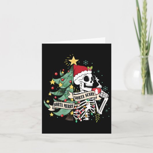 Grappig Kerstskelet Sorta Merry Sorta Scary F Kaart (Voorkant)