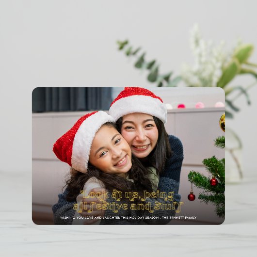 Grappig kijk ons kerst volledige foto | Rood Folie Feestdagenkaart (Staand Voorkant)