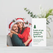 Grappig kijk ons kerstfoto | Rood Feestdagenkaart (Staand voorkant)