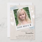 Grappig Kijk wie 8e verjaardag uitnodigingen draai (Voorkant)