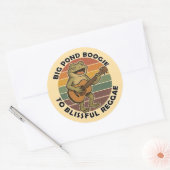 Grappig kikkergezang ronde sticker (Envelop)