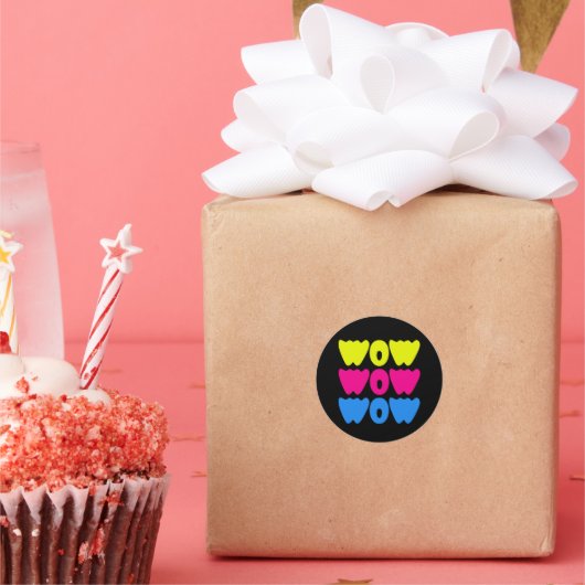 Grappig kleurrijk WOW Gezegde Eenvoudig Roze Blauw Ronde Sticker (Feest)