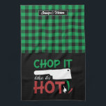 Grappig koken als het heet rood en groen is theedoek<br><div class="desc">Grappig en cool keukenhanddoek om het koken leuker te maken. Gepersonaliseerd geschenk voor familie en vrienden die graag koken, bakken en een nieuw recept proberen in de keuken. Pas de formulering aan zodat deze bij uw gelegenheid past. U kunt het Hulpmiddel van het Ontwerp gebruiken om het doopvonttype, de doopvontkleur...</div>