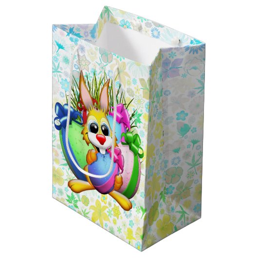 Grappig konijn dat een paasei bijt medium cadeauzakje (Voorkant Gekanteld)