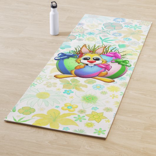 Grappig konijn dat een paasei bijt yogamat (In situ)