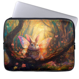 Grappig konijntje in een betoverd bos laptop sleeve