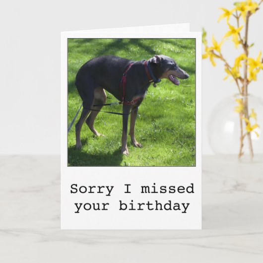 Grappig laat verjaardagshond wenskaart kaart (Gele Bloem)