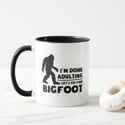 Grappig Laten we Bigfoot Cadeau Zoeken Mok (Met donut)