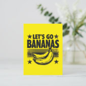 Grappig Let's Go Bananas Distressed Grunge Meme Feestdagenkaart (Staand voorkant)